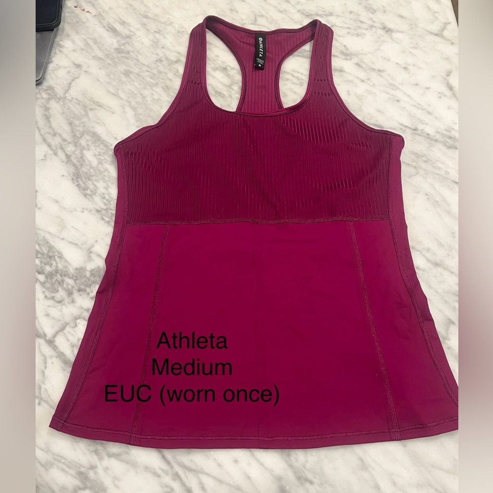 Like new Athleta Vitality Rib Tank Top in Velvet Plum SuperSonic Fabric